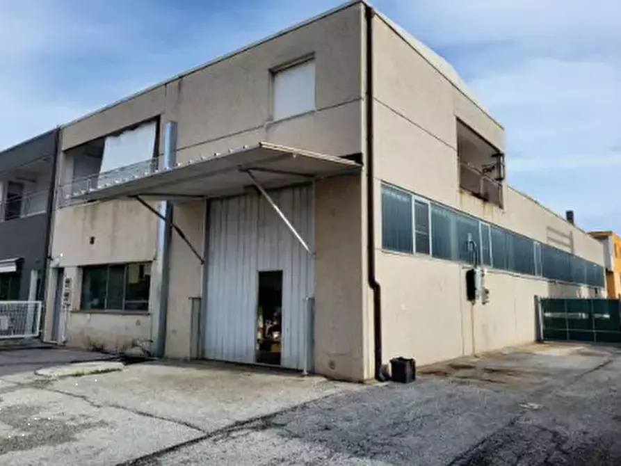 casa indipendente in vendita a Pesaro in zona Villa Fastiggi
