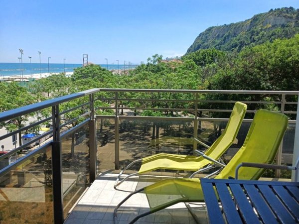 appartamento in vendita a Pesaro in zona Mare