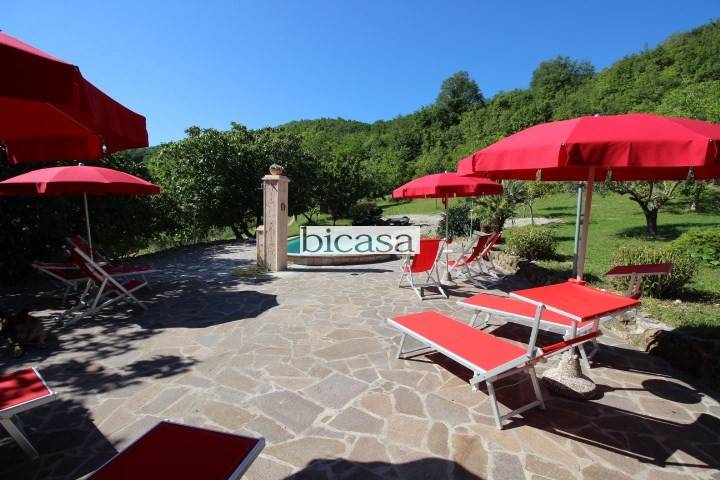 casa indipendente in vendita a Pesaro in zona Monteciccardo