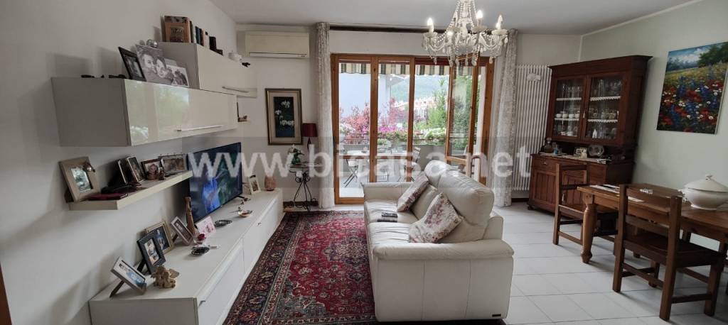 appartamento in vendita a Pesaro in zona Santa Veneranda