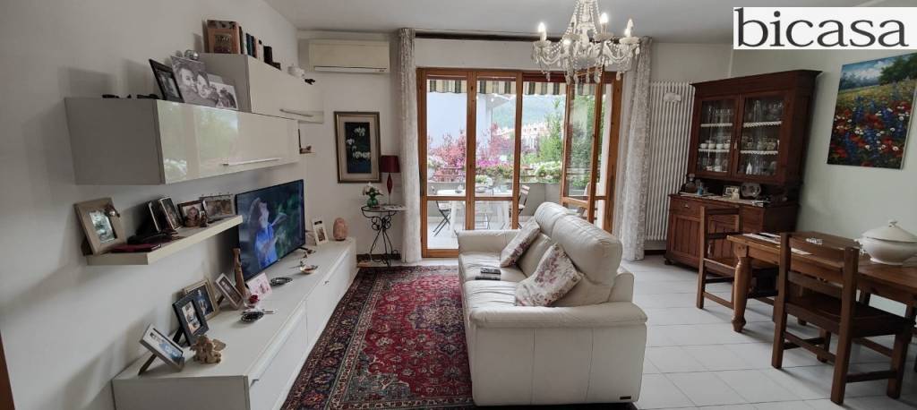 appartamento in vendita a Pesaro in zona Santa Veneranda