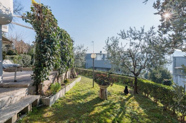 appartamento in vendita a Pesaro in zona Cattabrighe