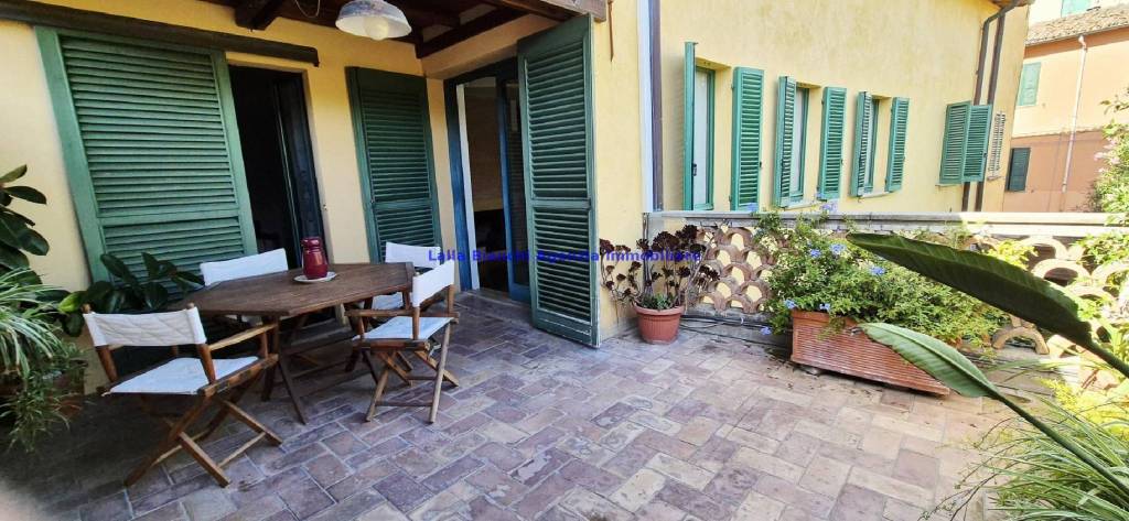 appartamento in vendita a Pesaro in zona Centro Città
