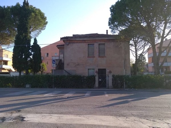 casa indipendente in vendita a Pesaro in zona Novilara