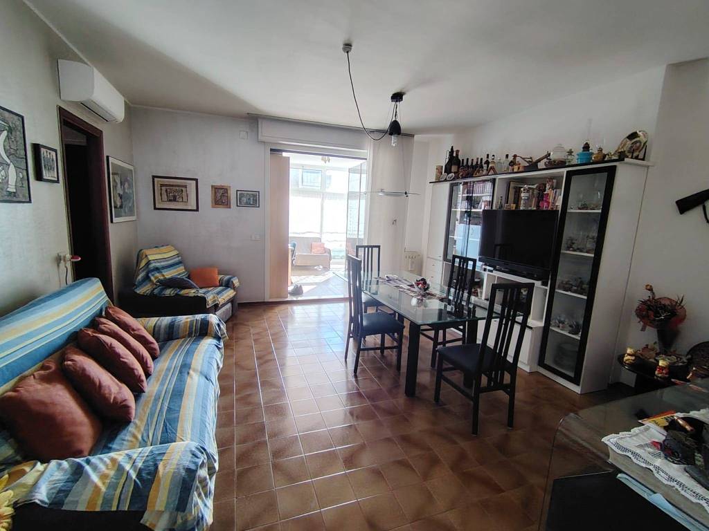 appartamento in vendita a Pesaro in zona Santa Veneranda