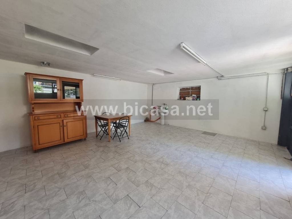 locale di sgombero in vendita a Pesaro