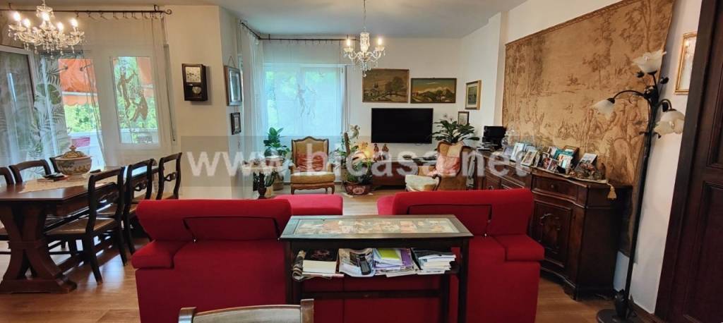 casa indipendente in vendita a Pesaro