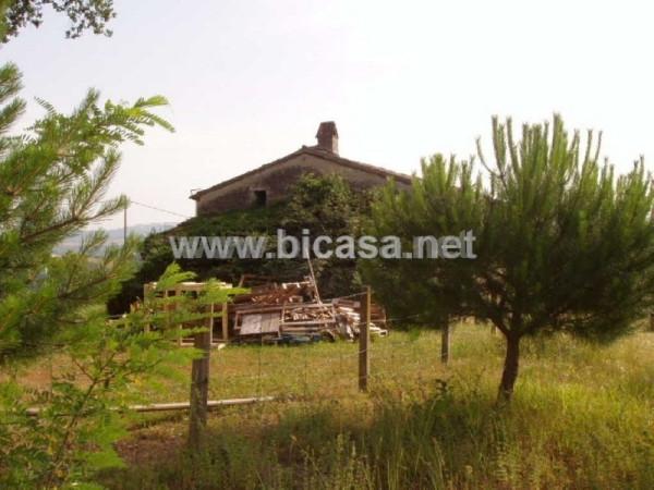 casale in vendita a Pesaro in zona Novilara