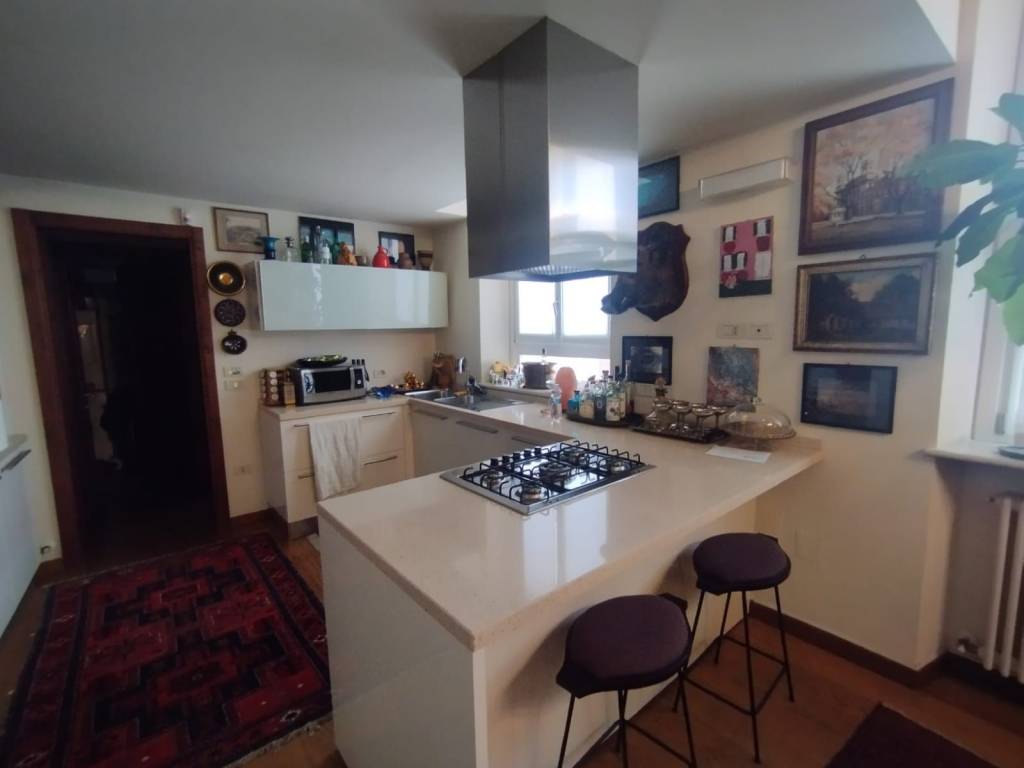 appartamento in vendita a Pesaro in zona Centro Città