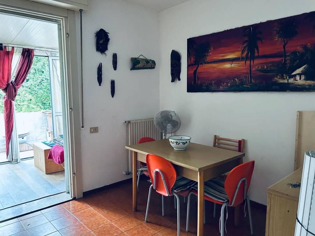 appartamento in vendita a Pesaro in zona Trebbiantico