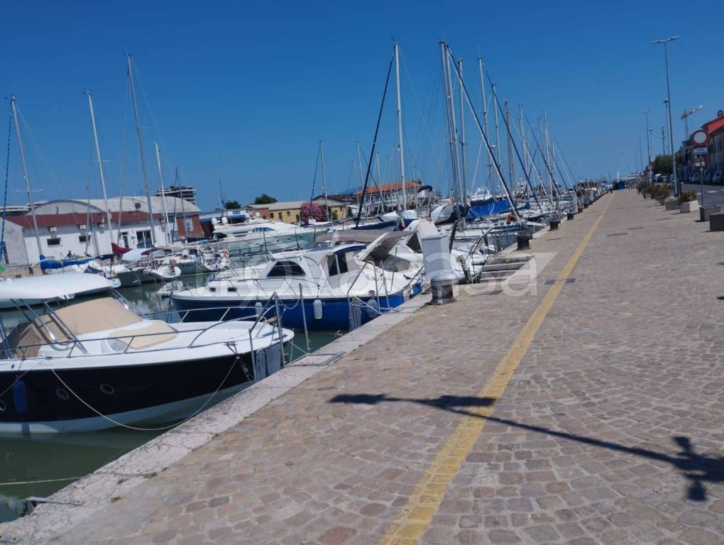 appartamento in vendita a Pesaro in zona Baia Flaminia