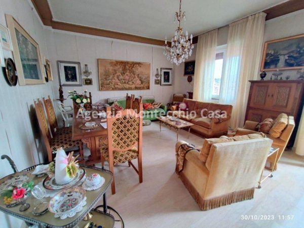 appartamento in vendita a Pesaro in zona Centro Città