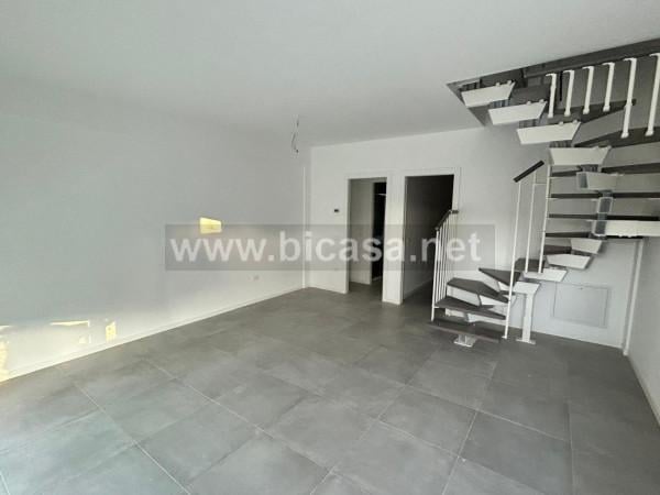 casa indipendente in vendita a Pesaro in zona Vismara