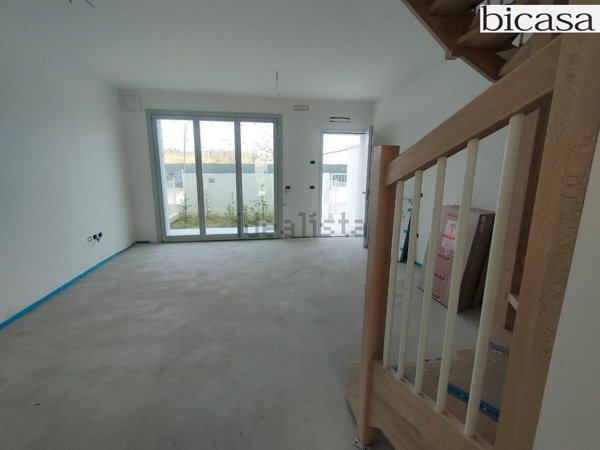 casa indipendente in vendita a Pesaro in zona Vismara