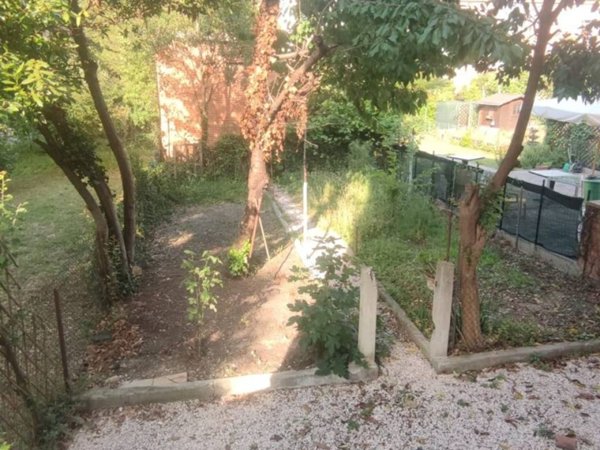 casa indipendente in vendita a Pesaro in zona Santa Veneranda