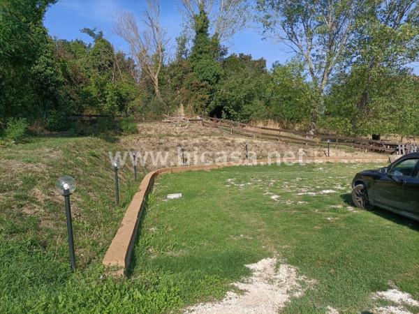 casa indipendente in vendita a Pesaro in zona Candelara