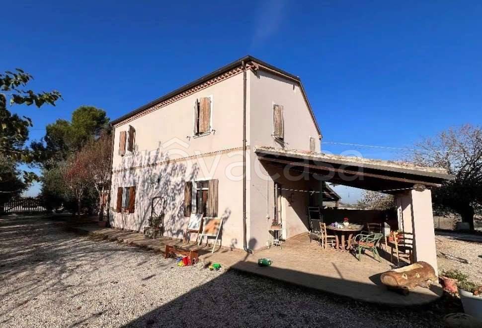 casa indipendente in vendita a Pesaro in zona Santa Maria dell'Arzilla
