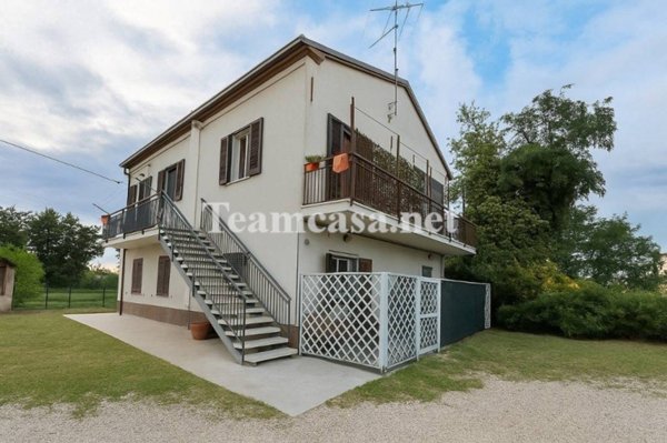 casa indipendente in vendita a Pesaro in zona Villa Fastiggi