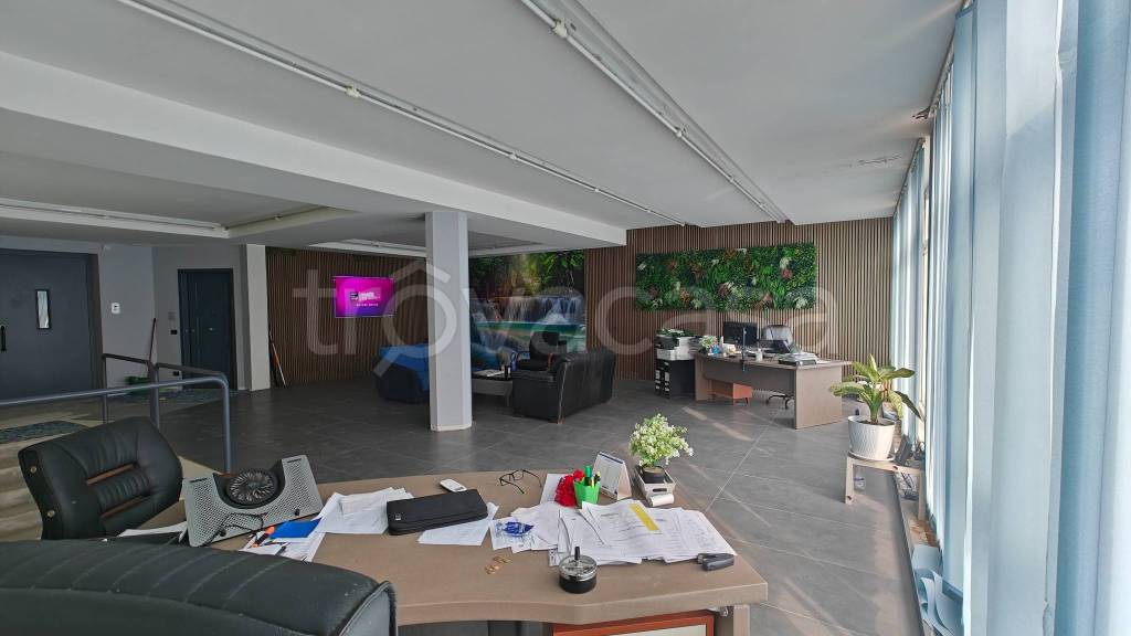 locale commerciale in vendita a Pesaro in zona San Bartolo