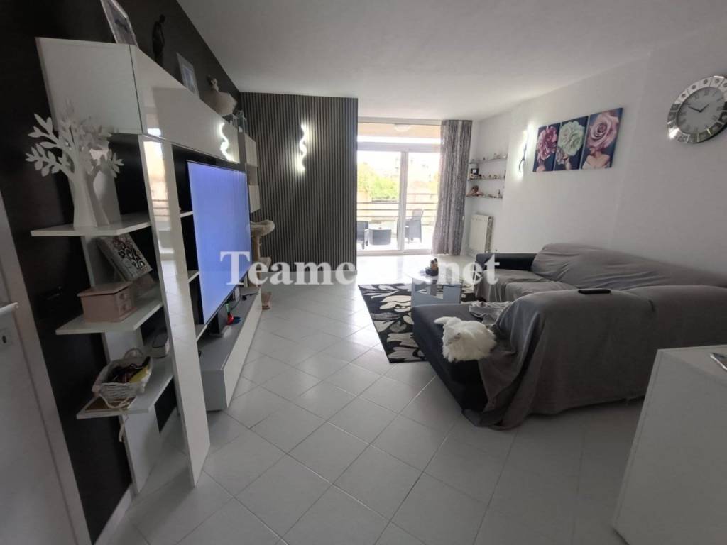 appartamento in vendita a Pesaro in zona Centro Città