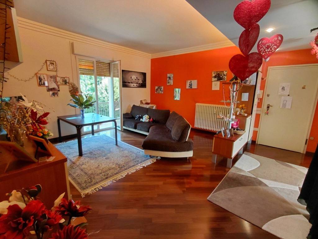 appartamento in vendita a Pesaro in zona Montegranaro