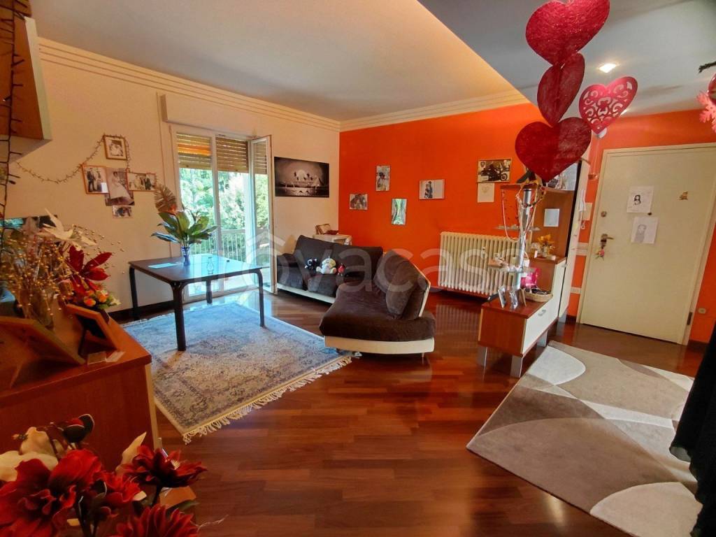 appartamento in vendita a Pesaro in zona Montegranaro