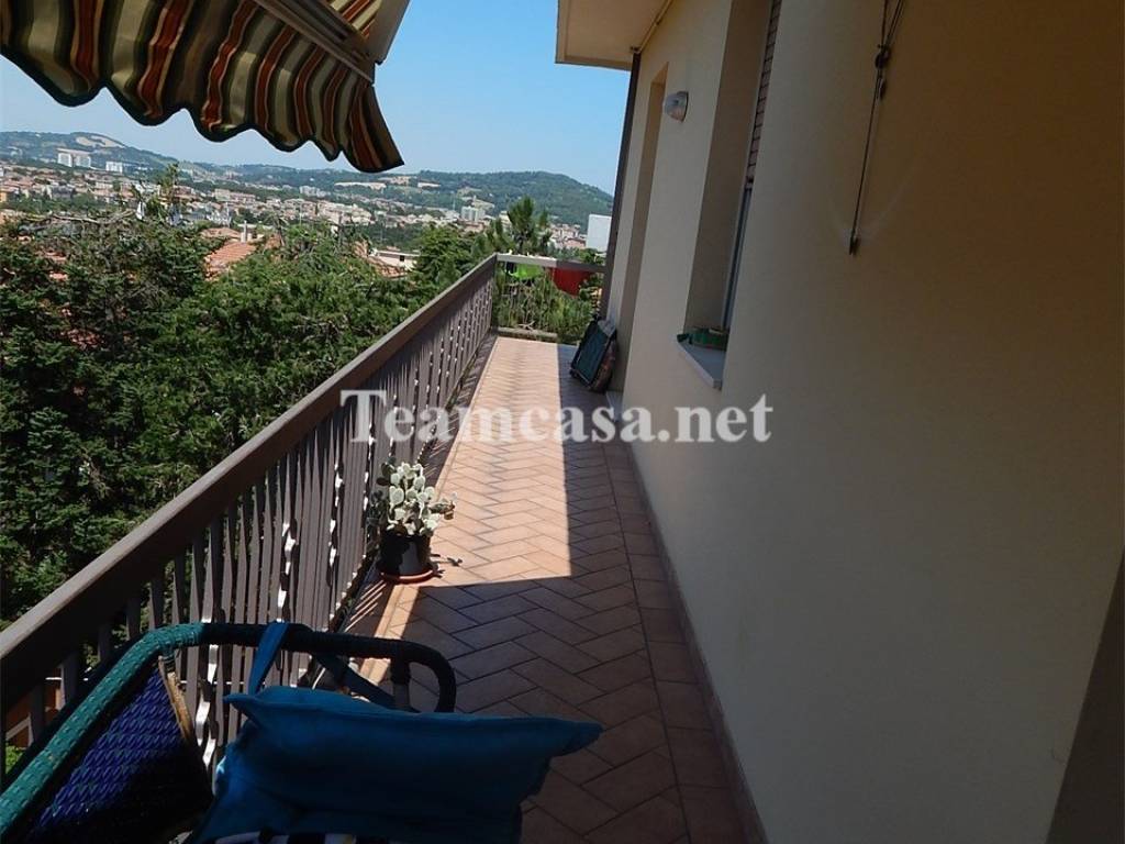 appartamento in vendita a Pesaro in zona Mare