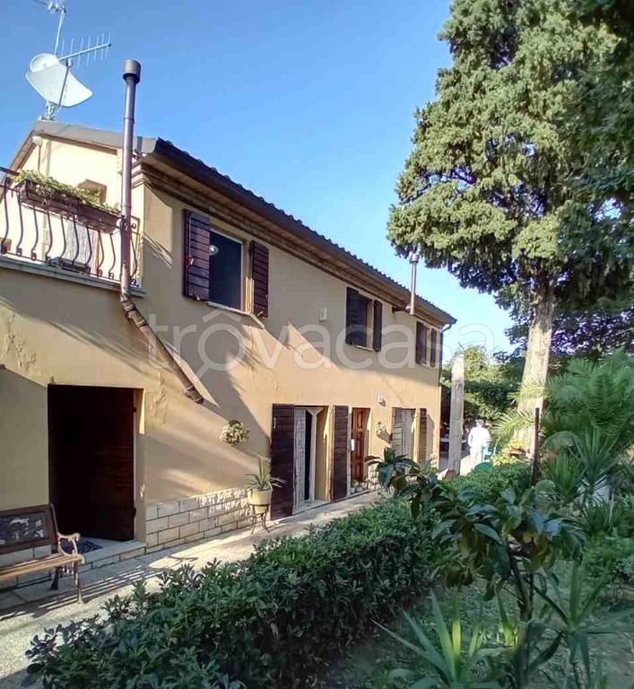 casa indipendente in vendita a Pesaro in zona San Bartolo