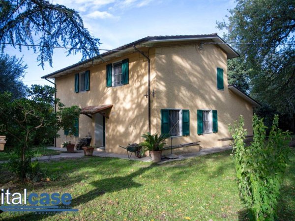 casa indipendente in vendita a Pesaro in zona San Bartolo
