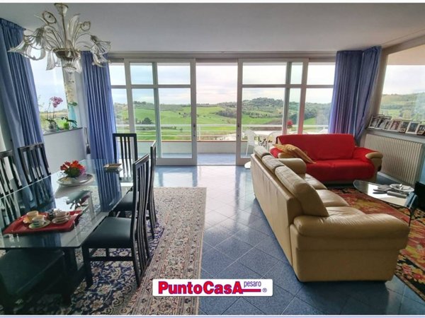casa indipendente in vendita a Pesaro in zona Trebbiantico