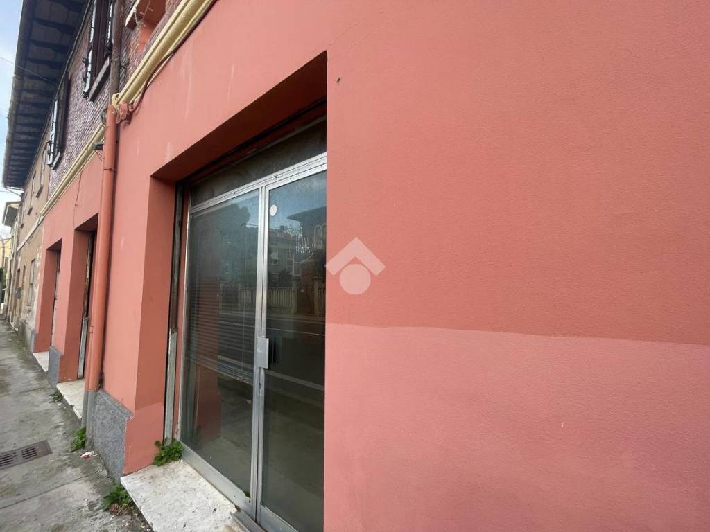 negozio in vendita a Pesaro in zona Borgo Santa Maria