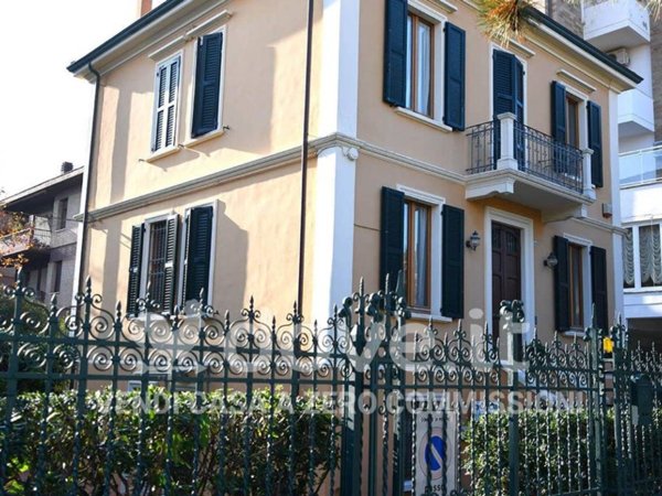 casa indipendente in vendita a Pesaro in zona Mare