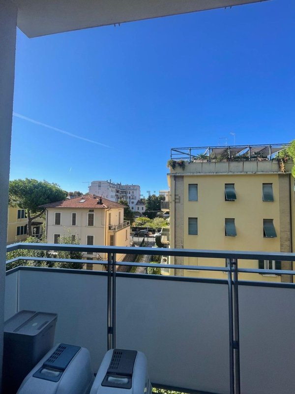 appartamento in vendita a Pesaro in zona Mare
