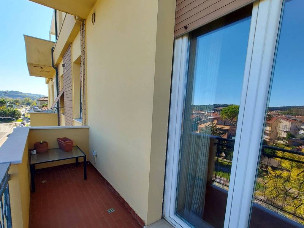 appartamento in vendita a Pesaro in zona Pantano