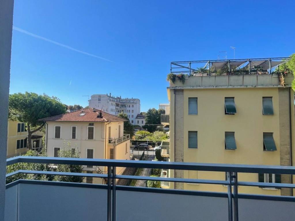 appartamento in vendita a Pesaro in zona Mare