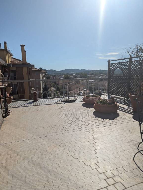 appartamento in vendita a Pesaro in zona Pantano