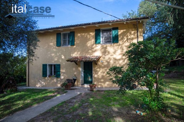 casa indipendente in vendita a Pesaro in zona San Bartolo