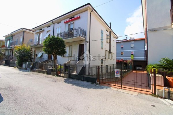 appartamento in vendita a Pesaro in zona Pantano