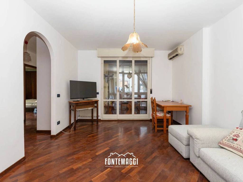 appartamento in vendita a Pesaro in zona Santa Veneranda