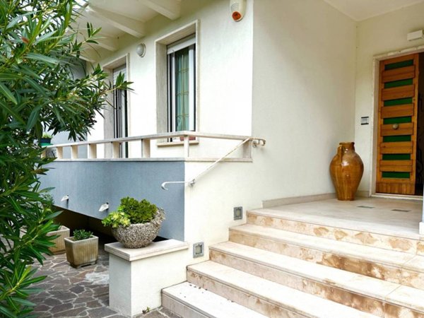 appartamento in vendita a Pesaro in zona Mare