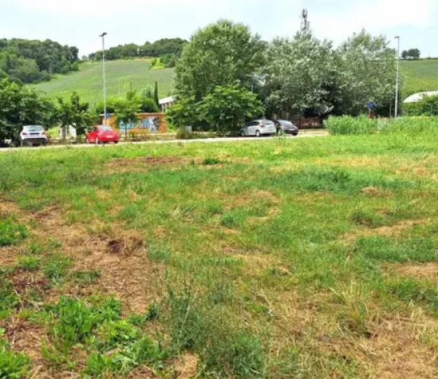 terreno edificabile in vendita a Pesaro in zona Vismara