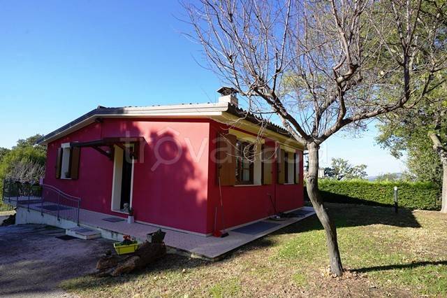 casa indipendente in vendita a Pesaro in zona Villa Fastiggi