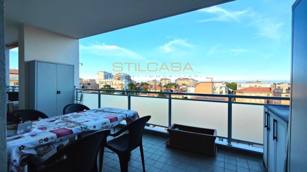 appartamento in vendita a Pesaro in zona Centro Città