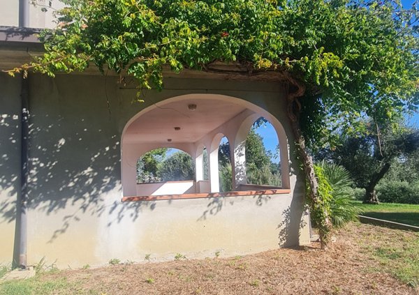 casa indipendente in vendita a Pesaro in zona Villa Betti