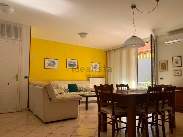 appartamento in vendita a Pesaro in zona Borgo Santa Maria