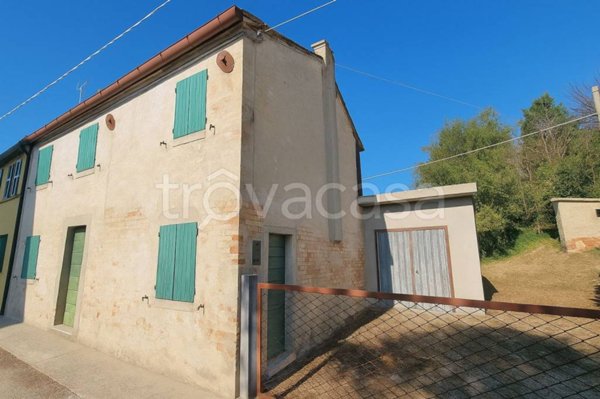 casa indipendente in vendita a Pesaro in zona Trebbiantico