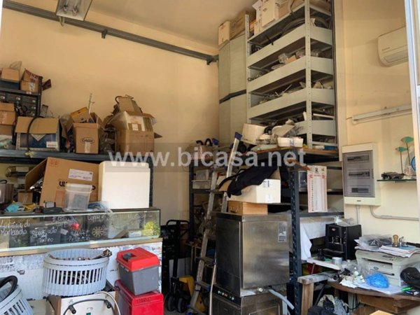 negozio in vendita a Pesaro in zona Loreto