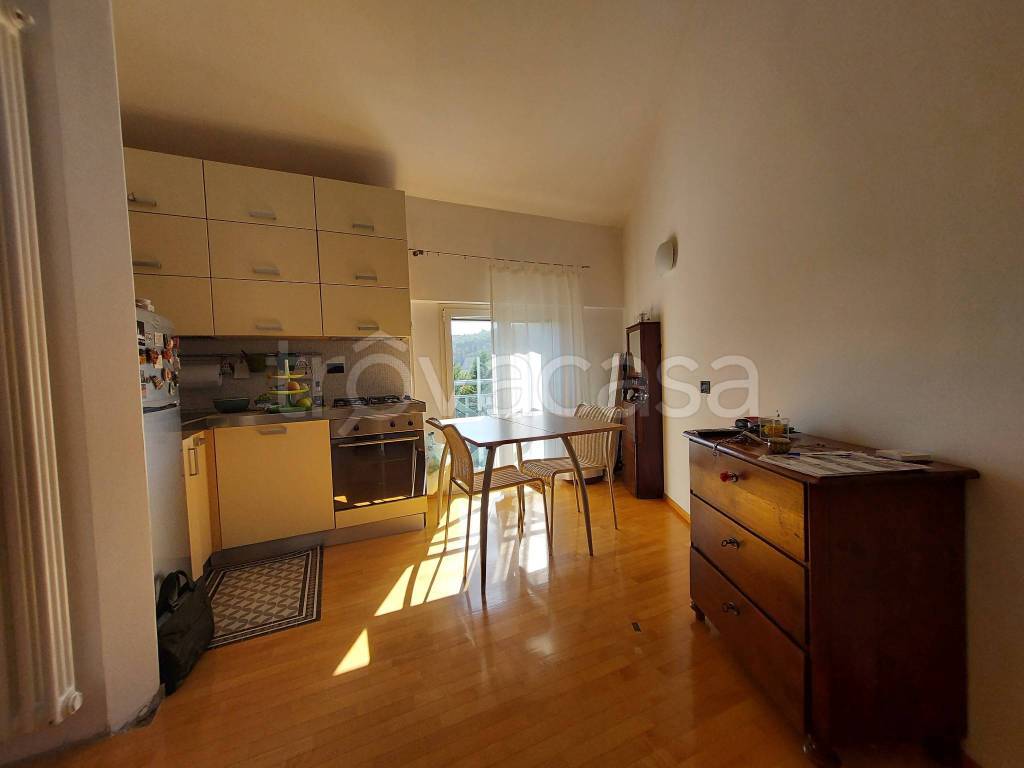 casa indipendente in vendita a Pesaro