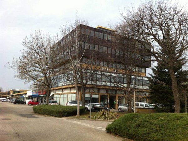 attico in vendita a Pesaro in zona Tre Ponti