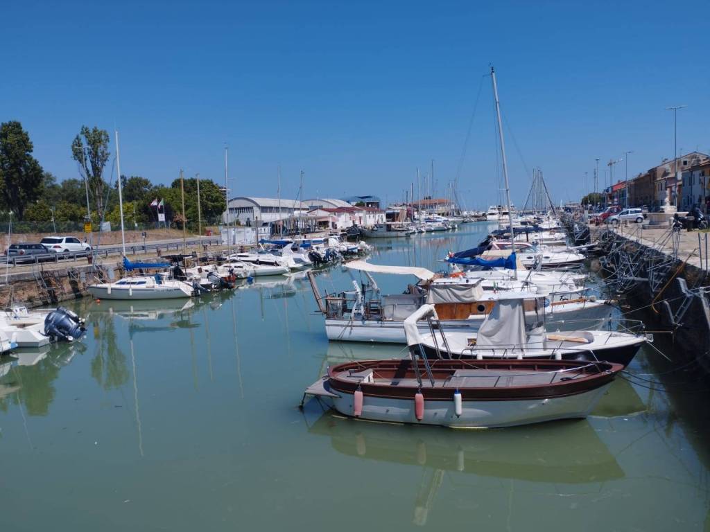 casa indipendente in vendita a Pesaro in zona Porto